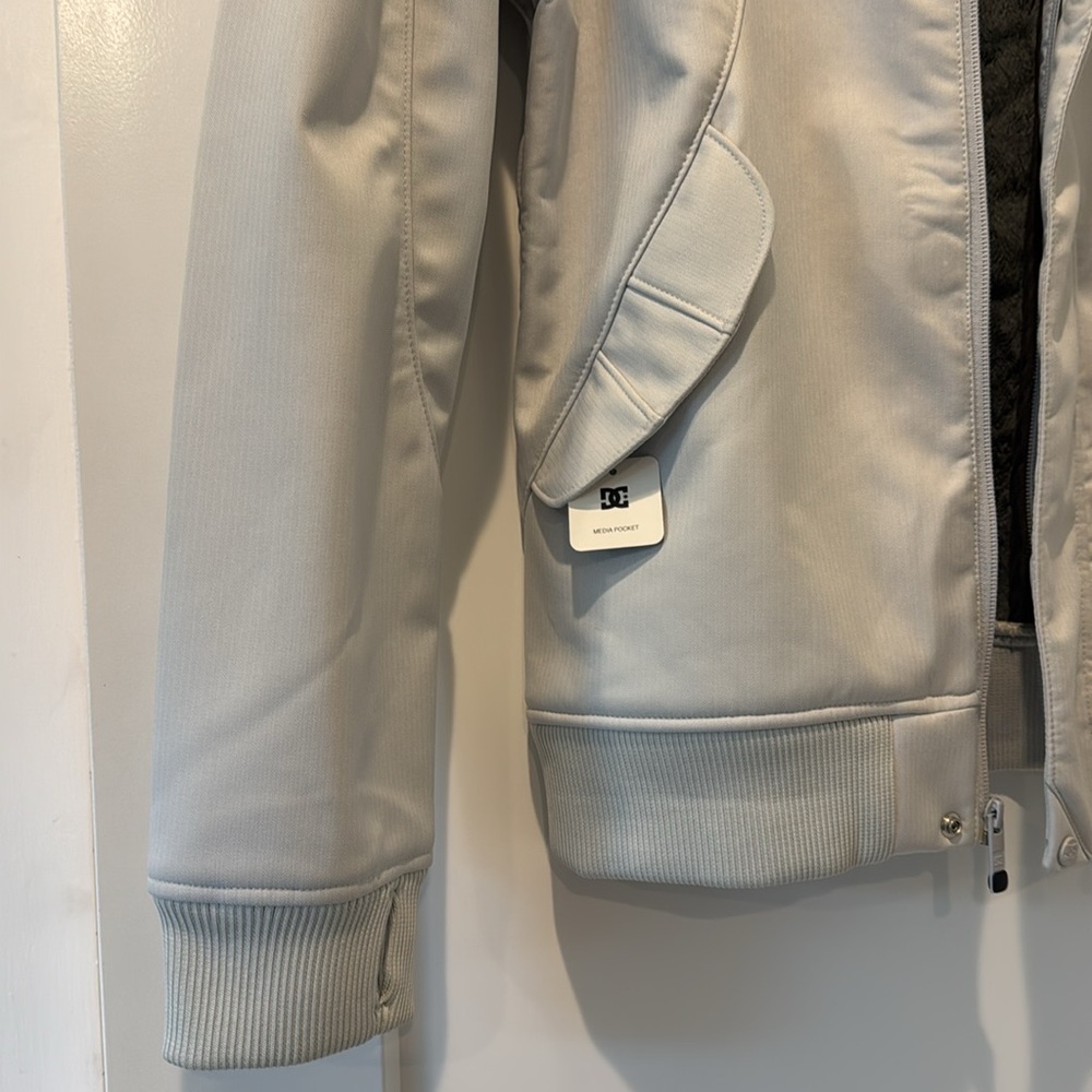 DC Women's Ski & Snow Jacket - Light Gray - Picture 5 of 12